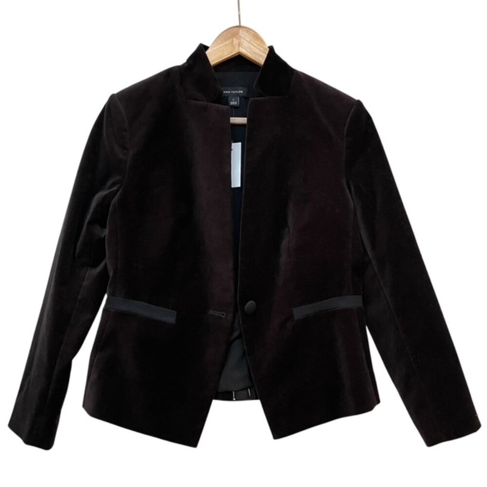 NWT Ann Taylor Black Velvet Blazer size 2